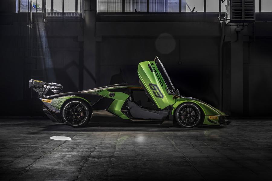  Lamborghini Essenza SCV12 2020 года  (фото 9 из 36)
